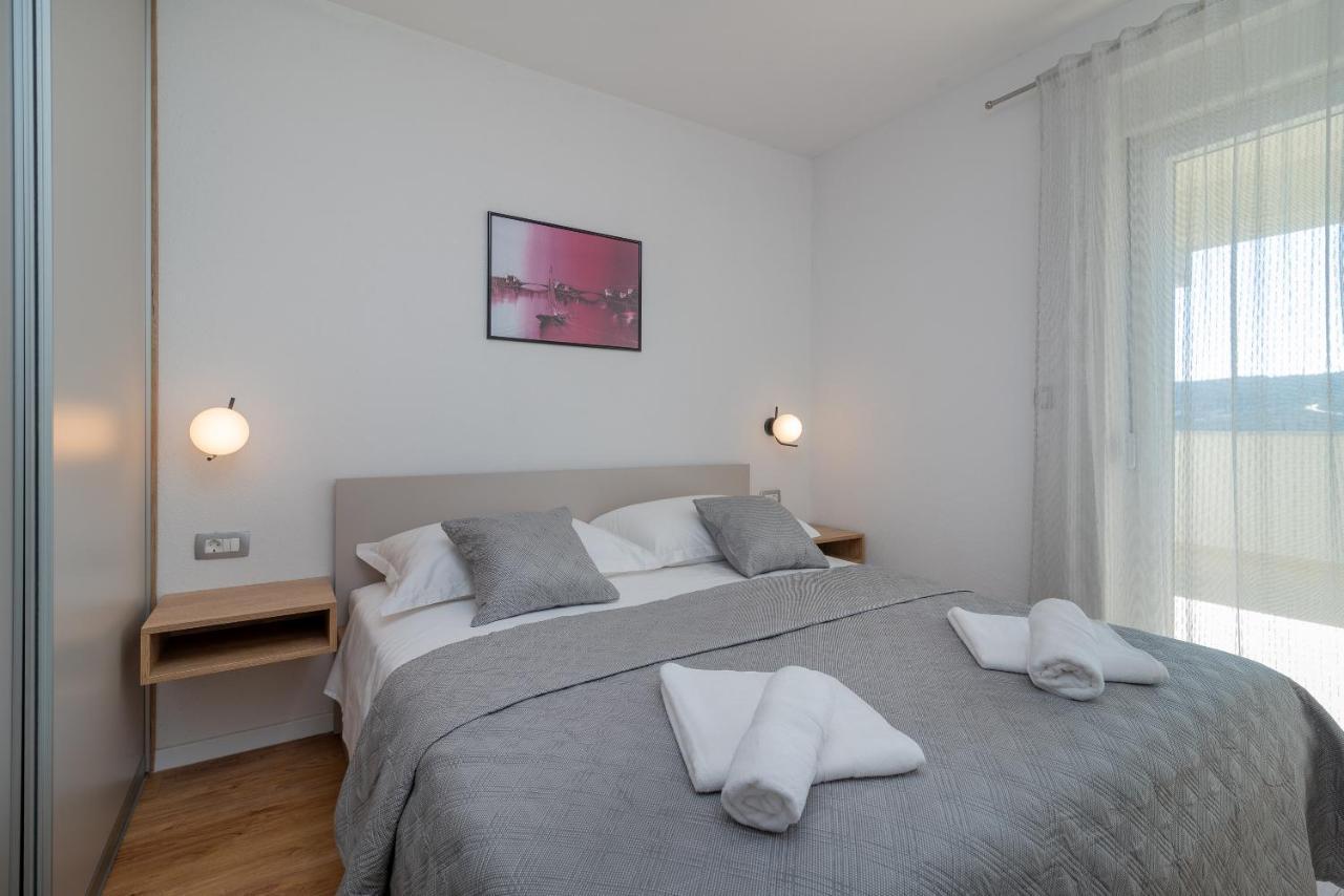 Olea Apartments Trogir Bagian luar foto