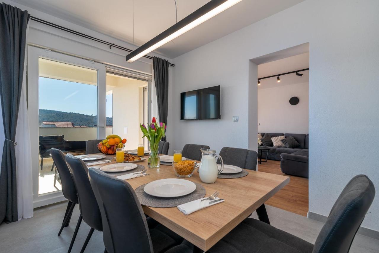 Olea Apartments Trogir Bagian luar foto