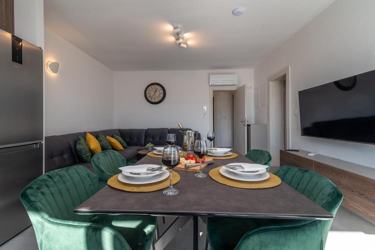 Olea Apartments Trogir Bagian luar foto
