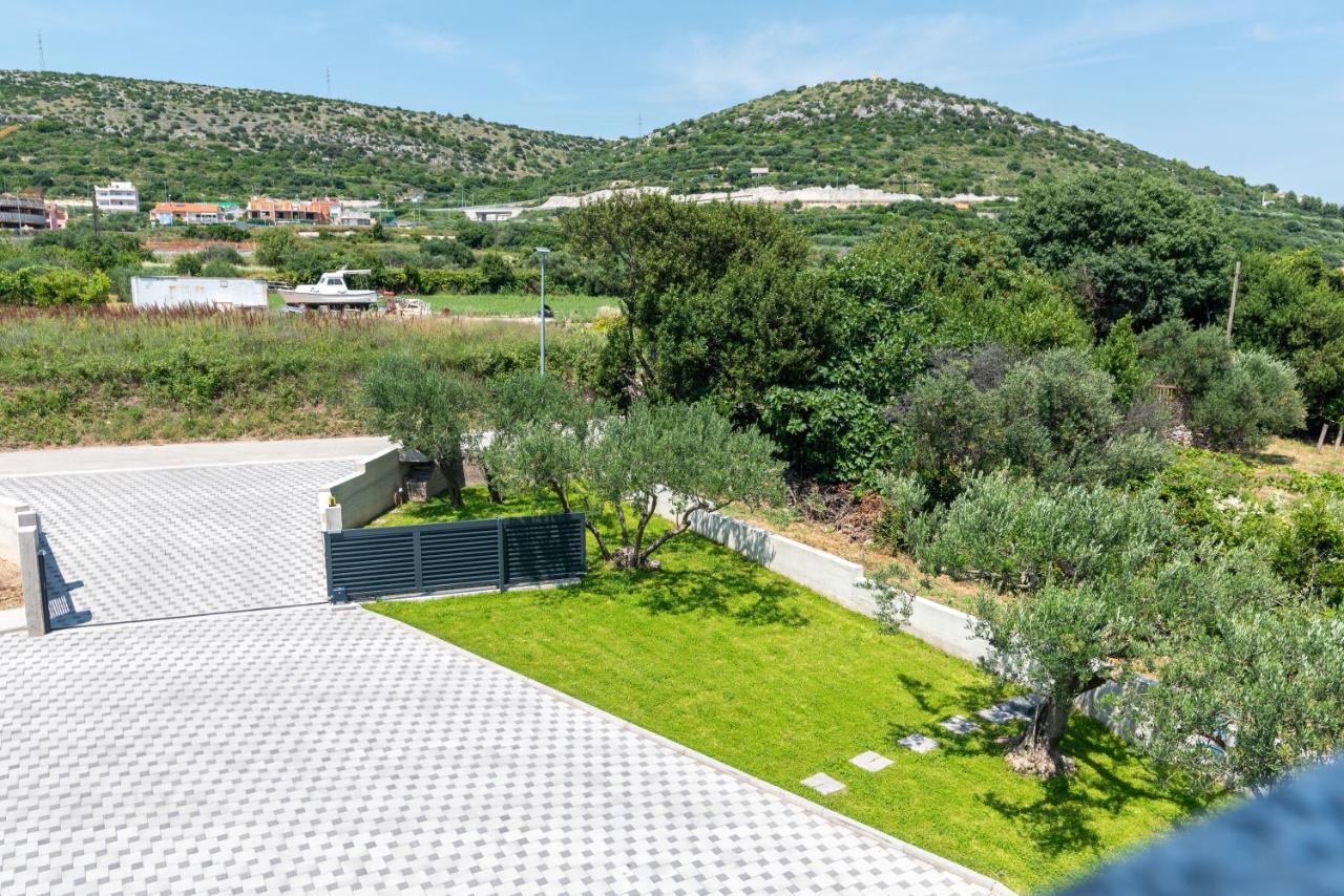 Olea Apartments Trogir Bagian luar foto